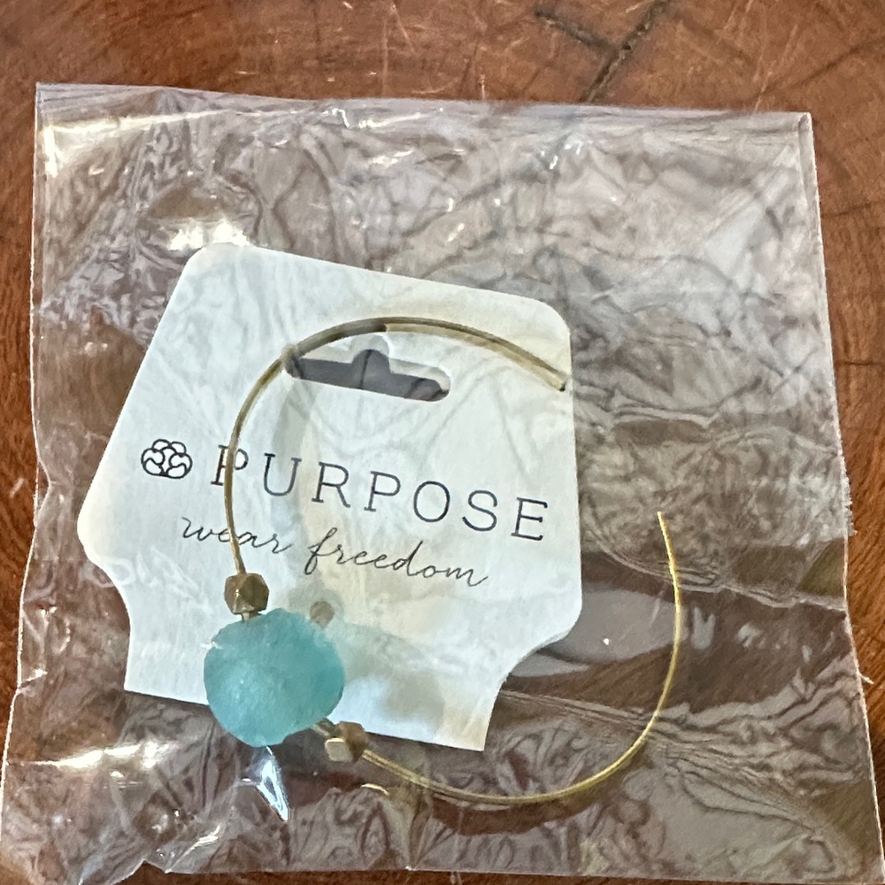 Purpose wear freedom Gold tone and Blue Sea Glass Women's Bracelet NEW